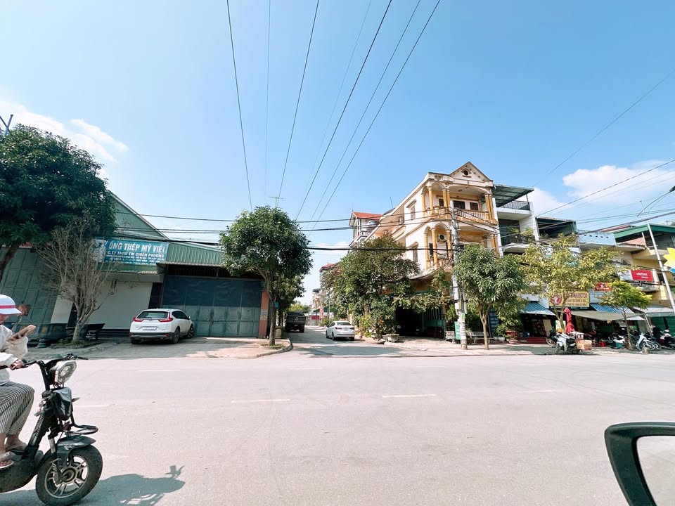 Nhà riêng đường Hùng Vương, Thọ Sơn, Việt Trì 76m² giá 4 tỷ - Đường thông ô tô tránh