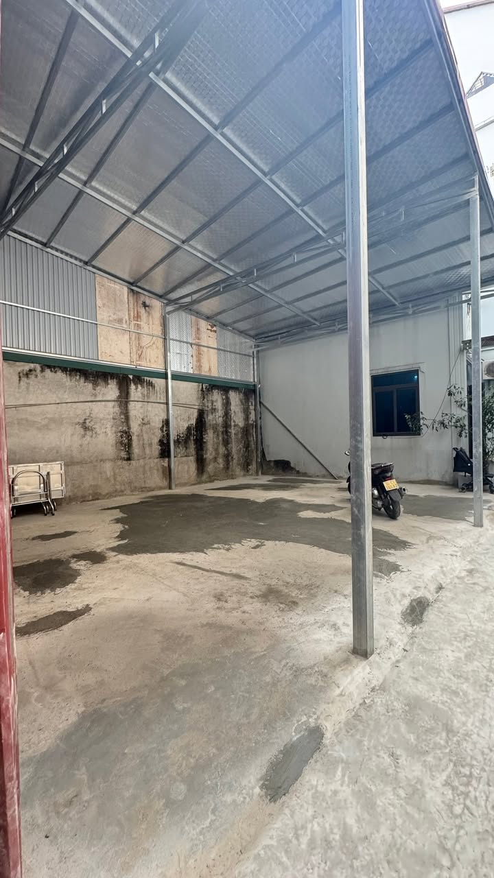 Cho thuê kiot Cầu Giấy 140m² giá 30 triệu - Chính chủ không qua trung gian!