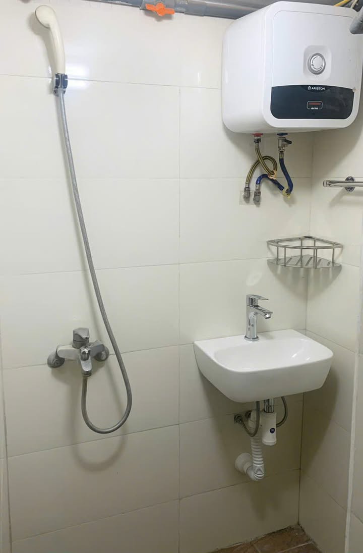 Căn hộ cho thuê tại Nam Đồng, Đống Đa 38m² - Phòng rộng rãi, đầy đủ đồ nội thất!