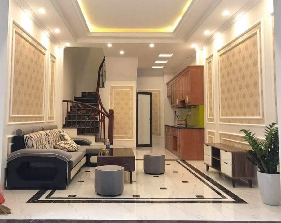 Nhà nguyên căn phố Vũ Xuân Thiều - Long Biên 38m² giá chỉ 9 triệu/tháng - Phù hợp cho gia đình và văn phòng!