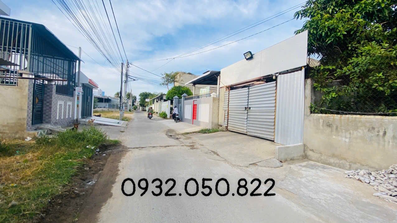 Nhà riêng Phan Rí Cửa, 100m² giá 430 triệu - Sổ chung, vị trí đẹp!