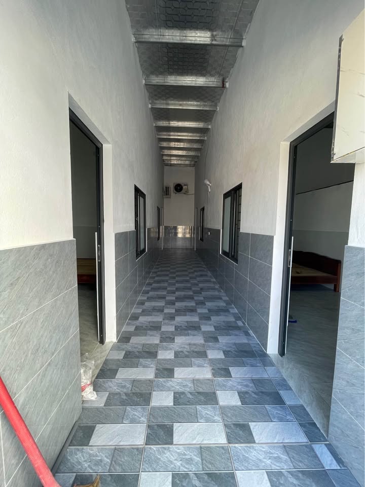 Dãy trọ mới xây Hưng Đông 110,2m² - Tiện nghi đầy đủ, giá thỏa thuận!