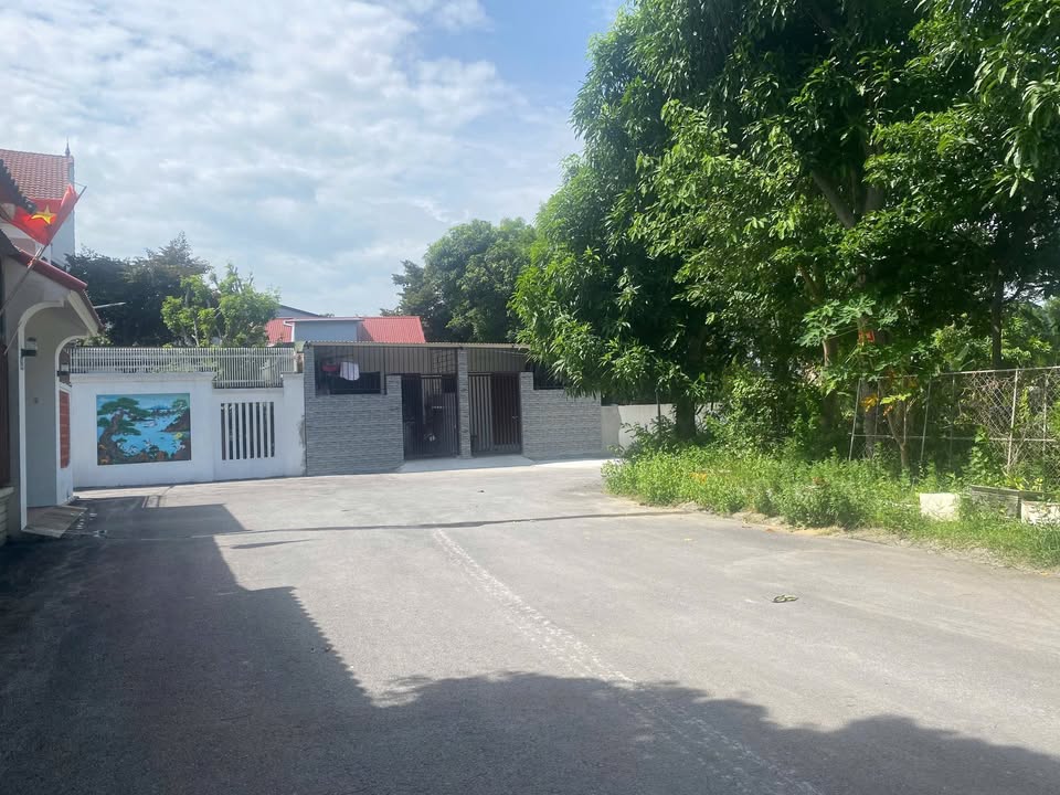 Đất lối 2 đường 72 - Xóm 12 - Nghi Phú 94m² giá 3 tỷ - Vị trí siêu đẹp, giao thông thuận lợi!