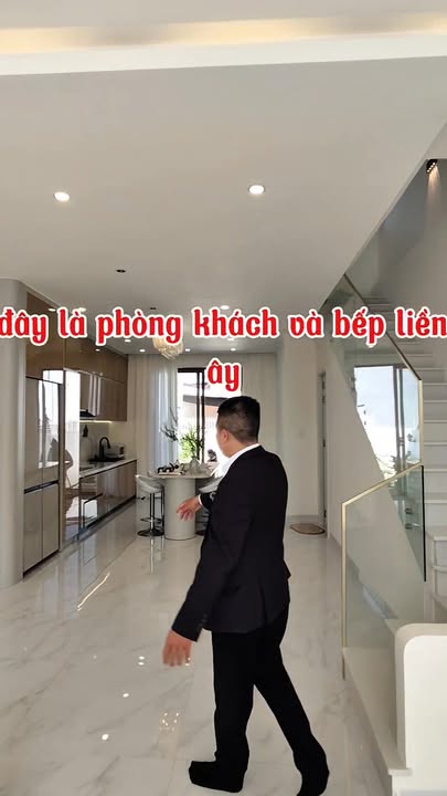 Nhà đẹp đường B2, Cư ÊBur, 135m² giá 3.98 tỷ - Đón Tết 2024 ngay!