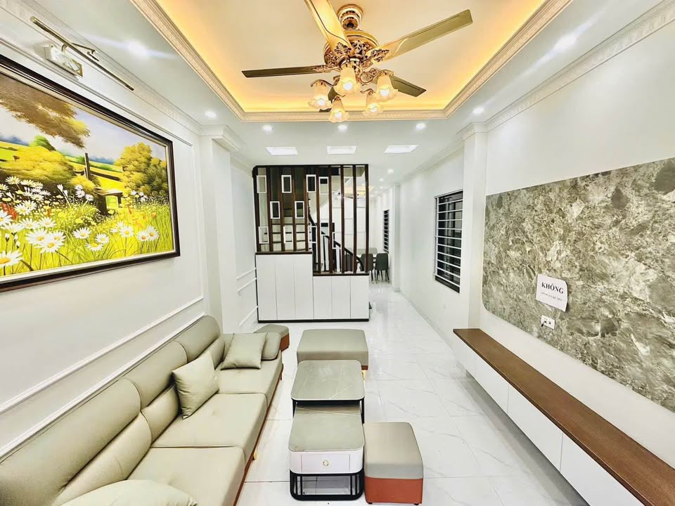 Nhà phố Cổ Nhuế, Bắc Từ Liêm 40m² giá 7.2 tỷ - Thích hợp cho thuê và đầu tư!