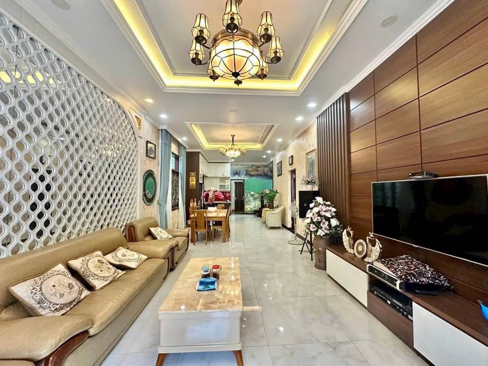 Cho thuê biệt thự đường C1 Vĩnh Điềm Trung 294m² giá 33 triệu - Đối diện công viên