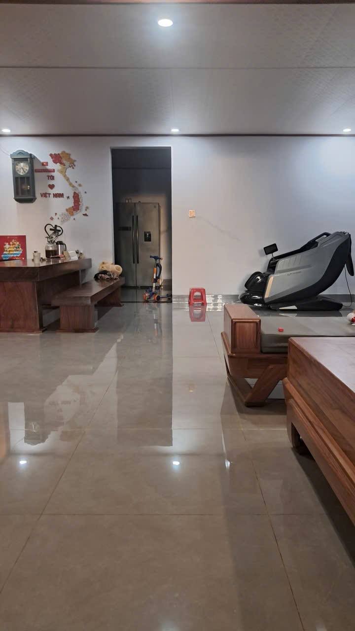 Nhà phố đường nhựa tổ 5 phường Nghĩa Đức 270m² giá 2.1 tỷ - Thiết kế hiện đại, tiện nghi!