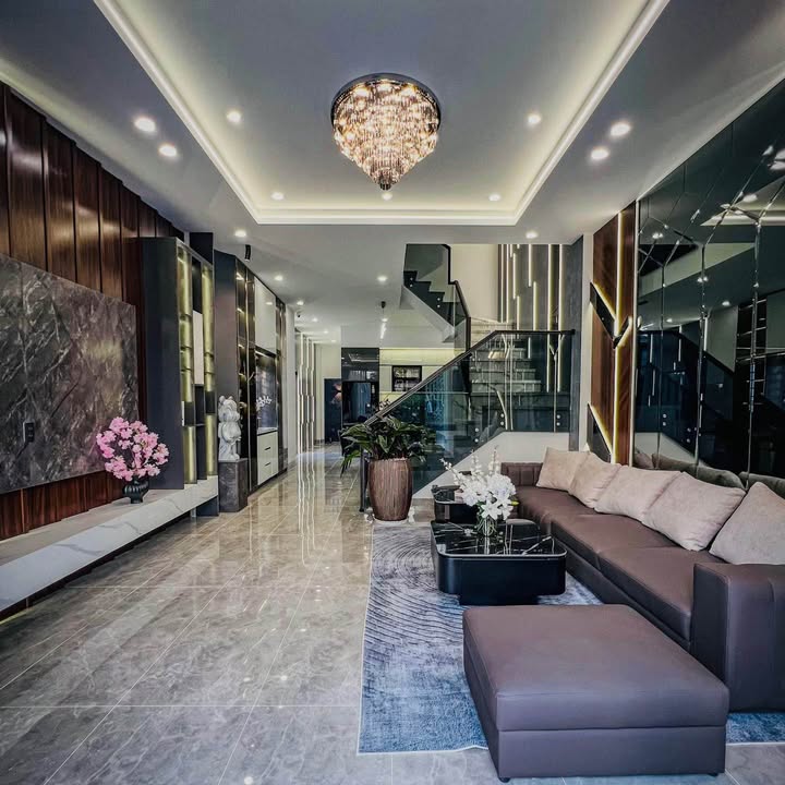 Nhà riêng Phú Diễn 38m² giá 8.2 tỷ - Ô tô đỗ cửa, nội thất đầy đủ!