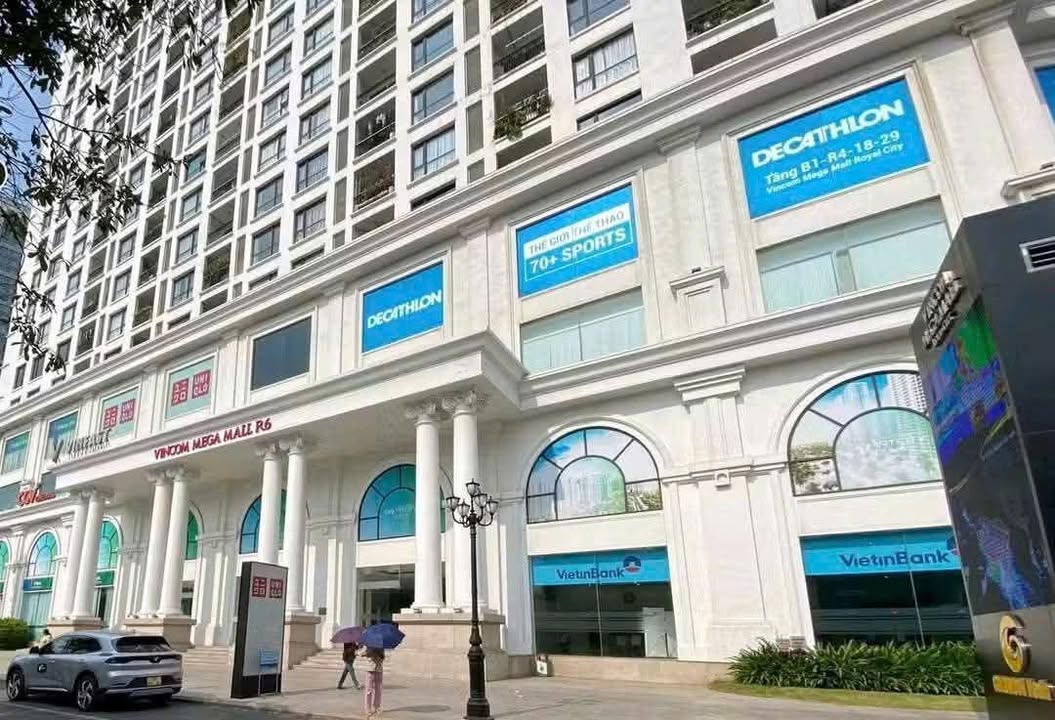 Shophouse Royal City Quận Thanh Xuân 102m² giá 10.x tỷ - Kinh doanh thuận lợi ngay!