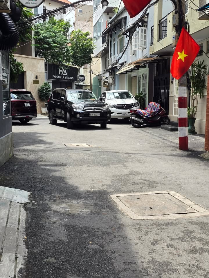 Nhà phố Tân Phú 84m² giá 10.5 tỷ - Khu kinh doanh sầm uất, ô tô vào tận nhà!