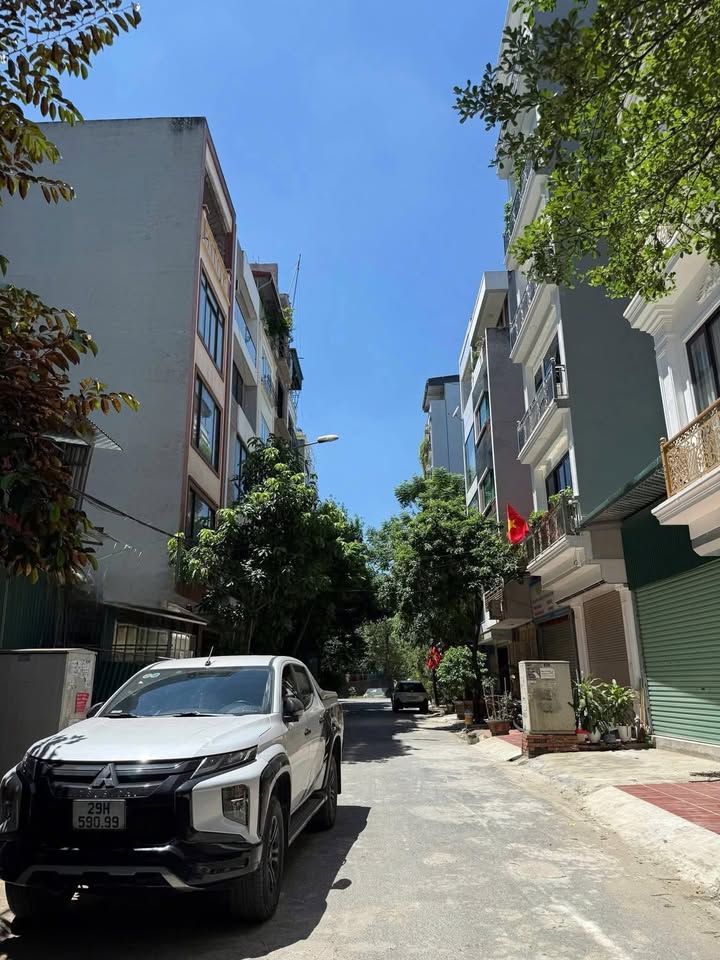 Bán đất tặng nhà 2 tầng tại TĐC Lạc Thị, Ngọc Hồi 40m² - Đầu tư đẹp, giá thương lượng!