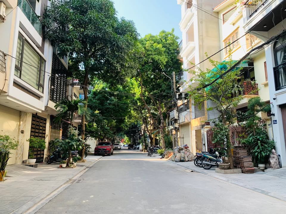 Nhà FrontHouse Phúc Đồng Long Biên 60m² giá thương lượng - Thiết kế đẳng cấp, sẵn sàng kinh doanh!