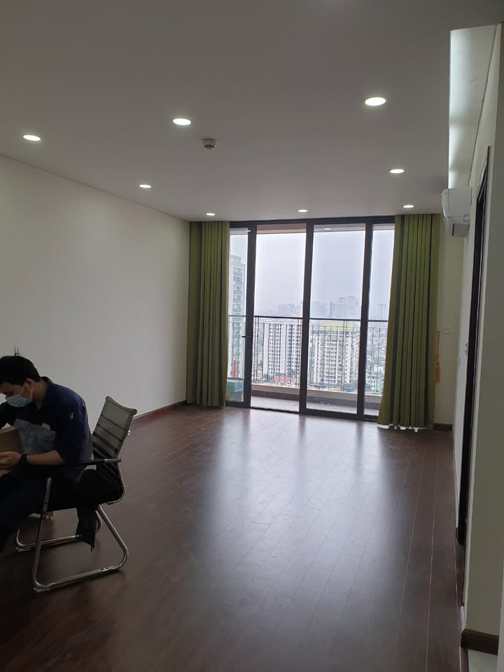 Căn hộ 3PN tại Bohemia Residence, Thanh Xuân 136m² giá 18 triệu - Tiện nghi đầy đủ!