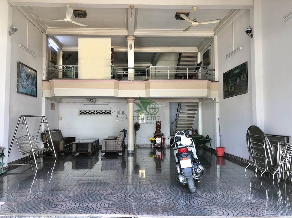 Cho thuê nhà kết hợp KD tại Nha Trang 100m² giá 38 triệu - Đường 2/4 sầm uất!