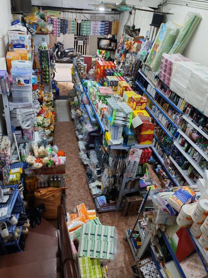 FrontHouse Chùa Láng Đống Đa 65m² giá 24.8 tỷ - Kinh doanh sầm uất, ô tô vào nhà!