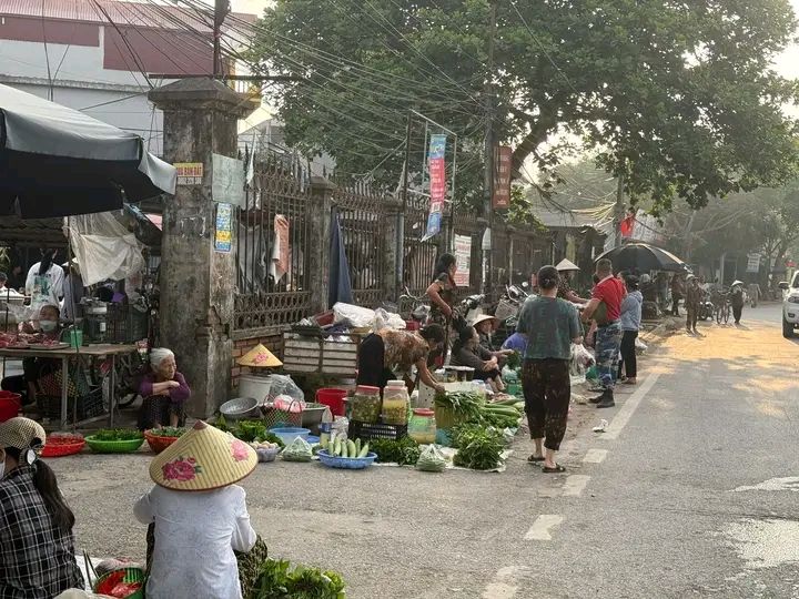 Đất kinh doanh mặt đường trục Đốc Tín, Hương Sơn 80m² giá 2 tỷ - Cơ hội đầu tư tuyệt vời!