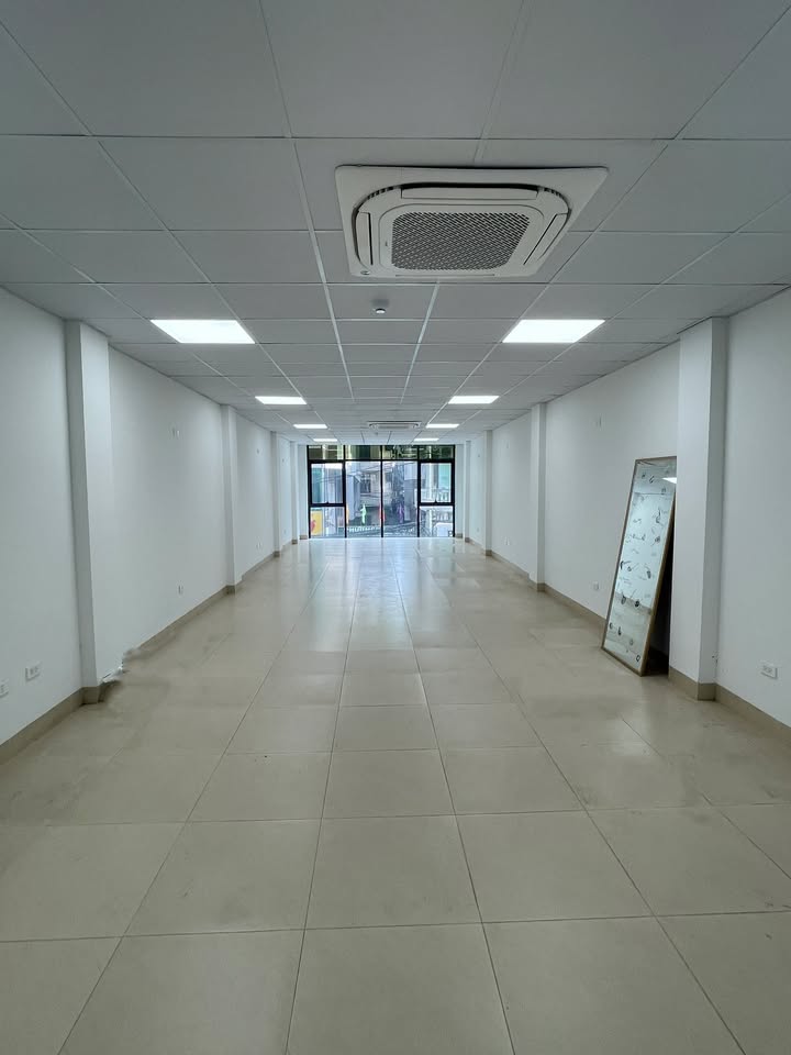 Văn phòng cho thuê Nguyễn Ngọc Nại 100m² giá 15 triệu - Không gian lý tưởng cho doanh nghiệp!