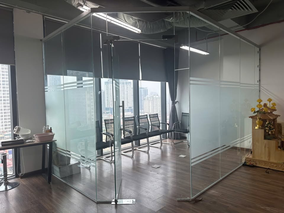 Văn phòng cho thuê tại Ngã Tư Sở 80m² giá chỉ từ 10 triệu - Cơ hội không thể bỏ lỡ!