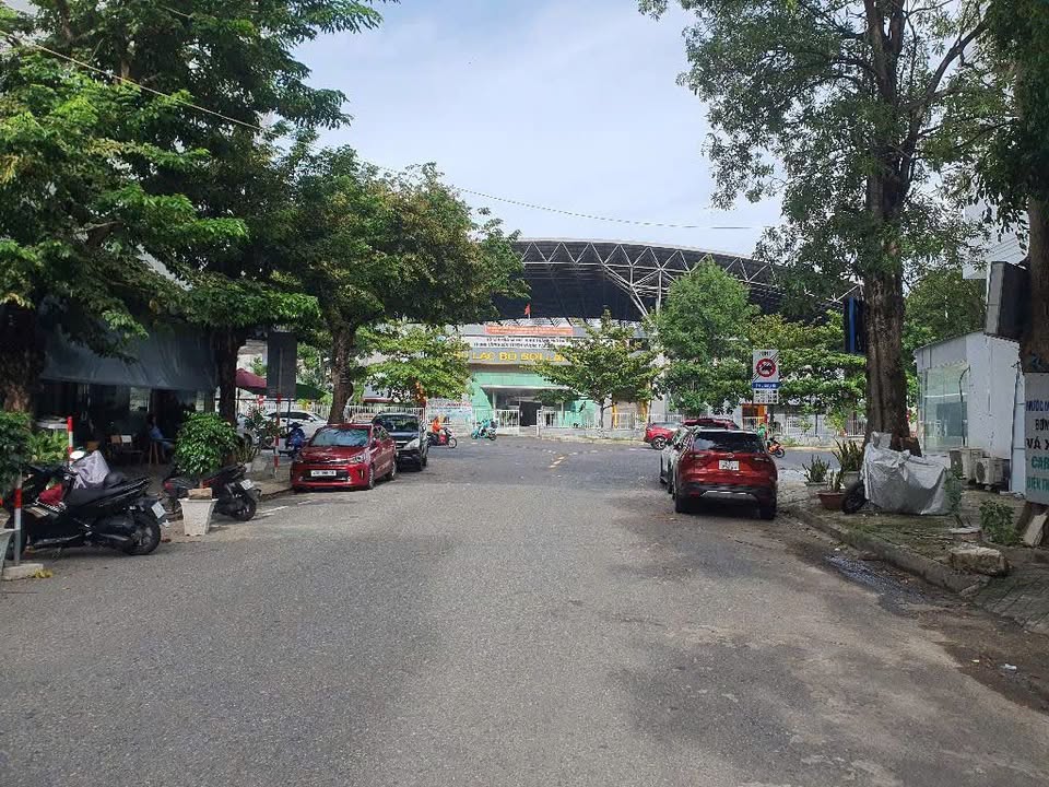 Bán đất tặng nhà mặt tiền 2/9 Hải Châu 76m² giá 13.8 tỷ - Kinh doanh hiệu quả!