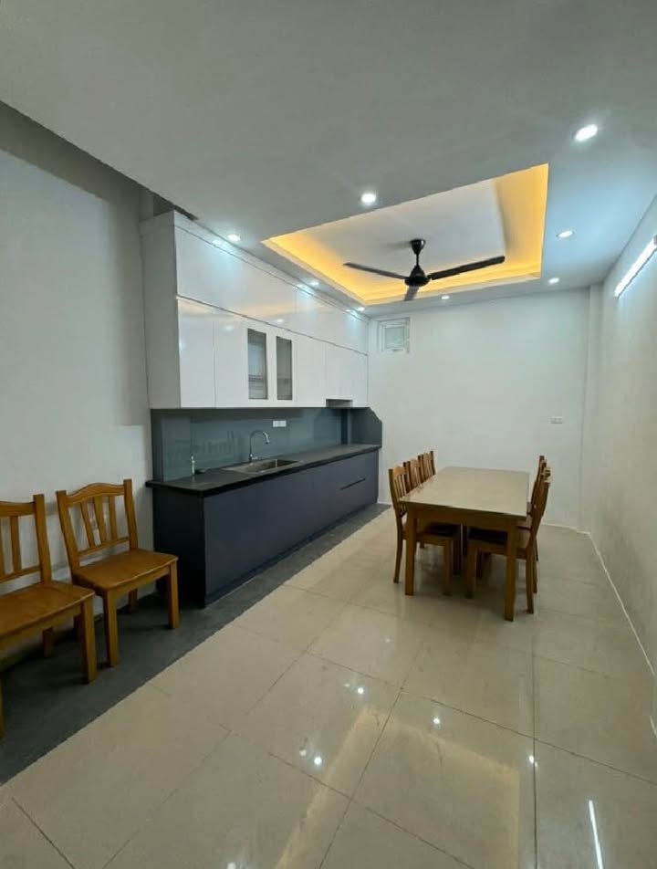 Nhà Phố Bắc Từ Liêm 38m² - Mặt Tiền 3.8m - Ô Tô Tránh Chỉ 10m!