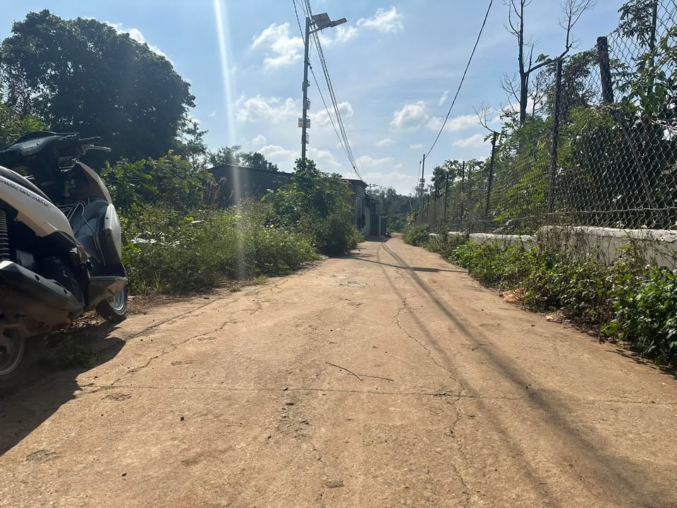 Đất hẻm 451 Y Moan Buôn Ma Thuột 98.5m² giá 1.35 tỷ - Đầu tư sinh lời ngay!