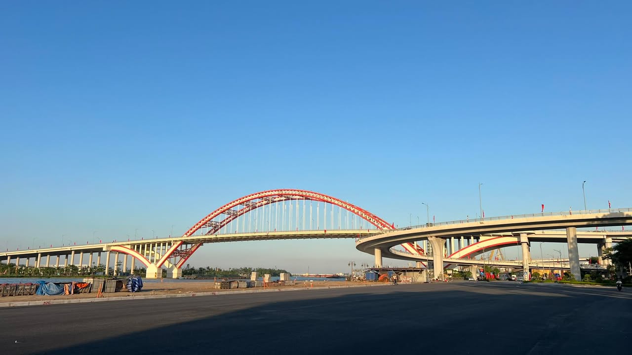 Cho thuê nhà mặt đường Quán Nam, Hải Phòng 90m² - Mặt tiền rộng, kinh doanh thuận lợi!