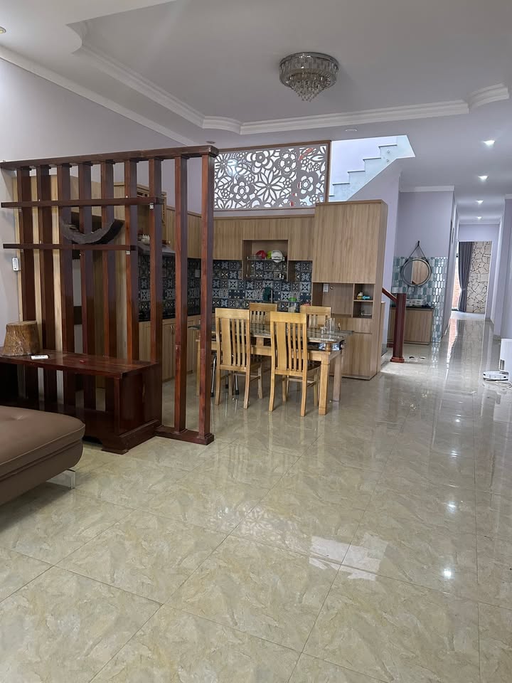 Nhà nguyên căn Nguyễn Hữu Thấu, Tân Lợi, 150m² - Cho thuê ngay, giá thỏa thuận!