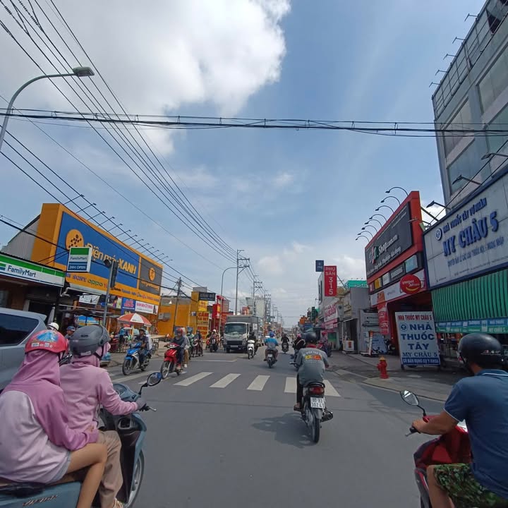 Cho thuê mặt tiền đường Nguyễn Ảnh Thủ, Quận 12, diện tích 600m² - Không thể bỏ lỡ!