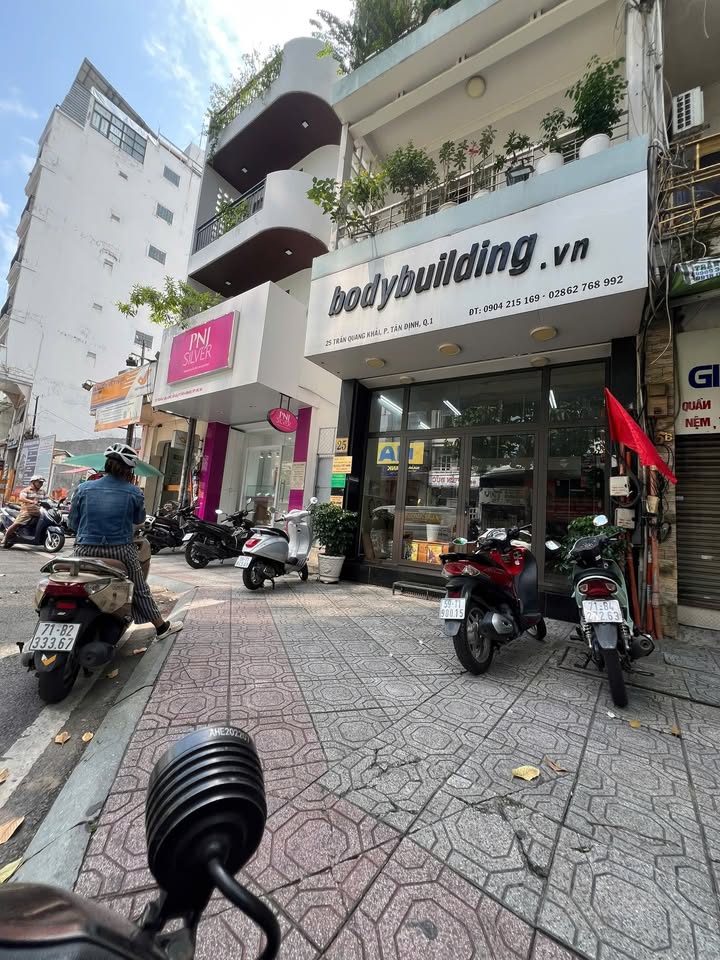 Cho thuê mặt bằng Trần Quang Khải, Tân Định, Q.1 - Phù hợp kinh doanh đa dạng!