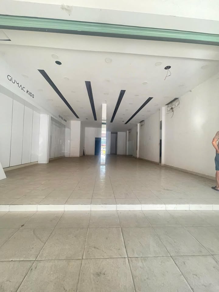 Nhà mặt tiền Quang Trung, Gò Vấp 196m² giá 50 triệu - Kinh doanh đỉnh cao!