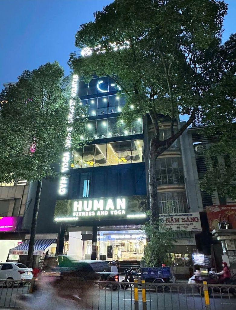 Building cho thuê mặt tiền đường Lê Hồng Phong, Quận 10, 1400m² - Chính chủ cho thuê giá tốt!