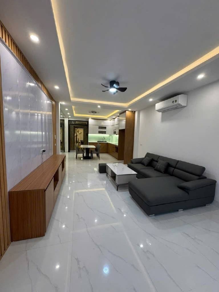 Nhà Di Trạch 38m² giá 10.5 tỷ - Ô tô tránh, kinh doanh tuyệt vời!