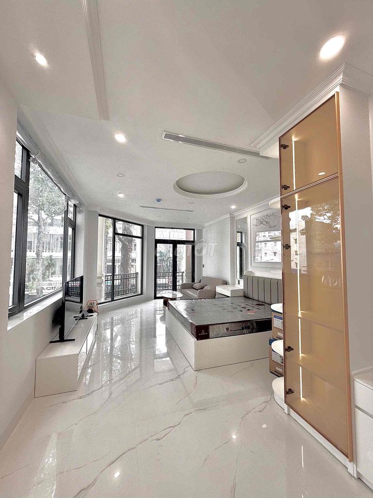 Căn hộ Studio Trần Hưng Đạo, Quận 5, 45m² - Nội thất cao cấp, giá chỉ 10 triệu!