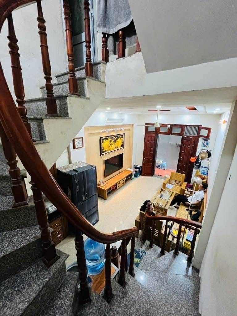 Nhà phố Hoàng Mai 34m² giá nhỉnh 7 tỷ - Ô tô đỗ cổng, thiết kế hiện đại