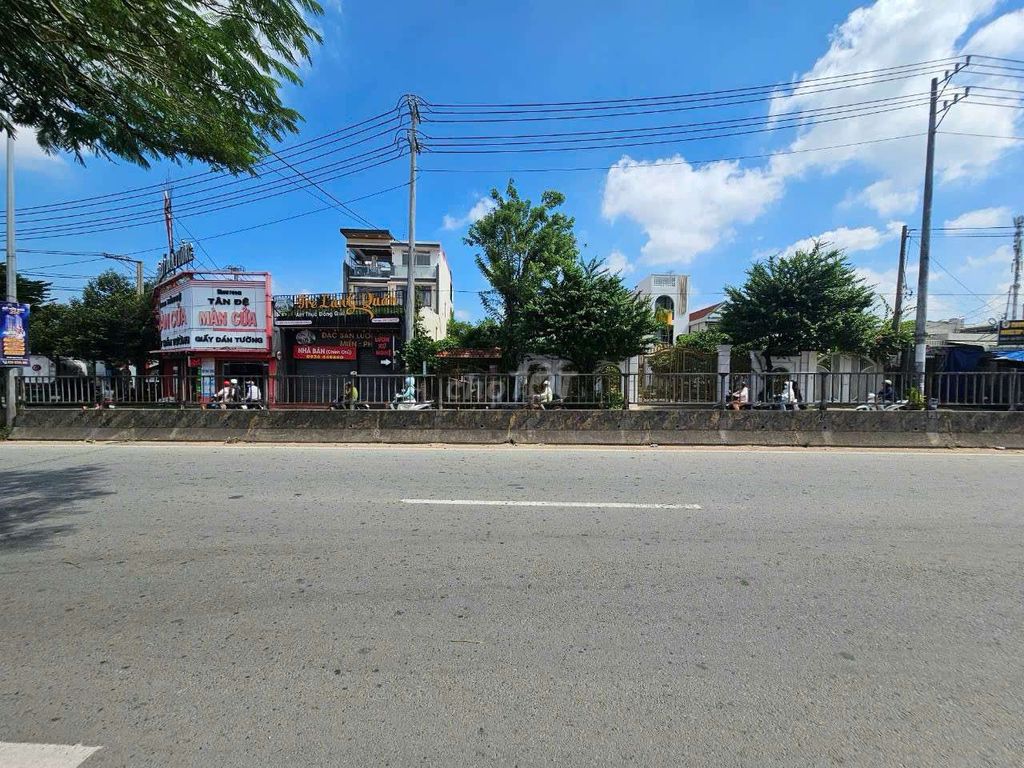 Nhà phố mặt tiền Quốc Lộ 1K, phường Đông Hòa, TP Dĩ An 242.3m² giá 22 tỷ - Cơ hội đầu tư tuyệt vời!