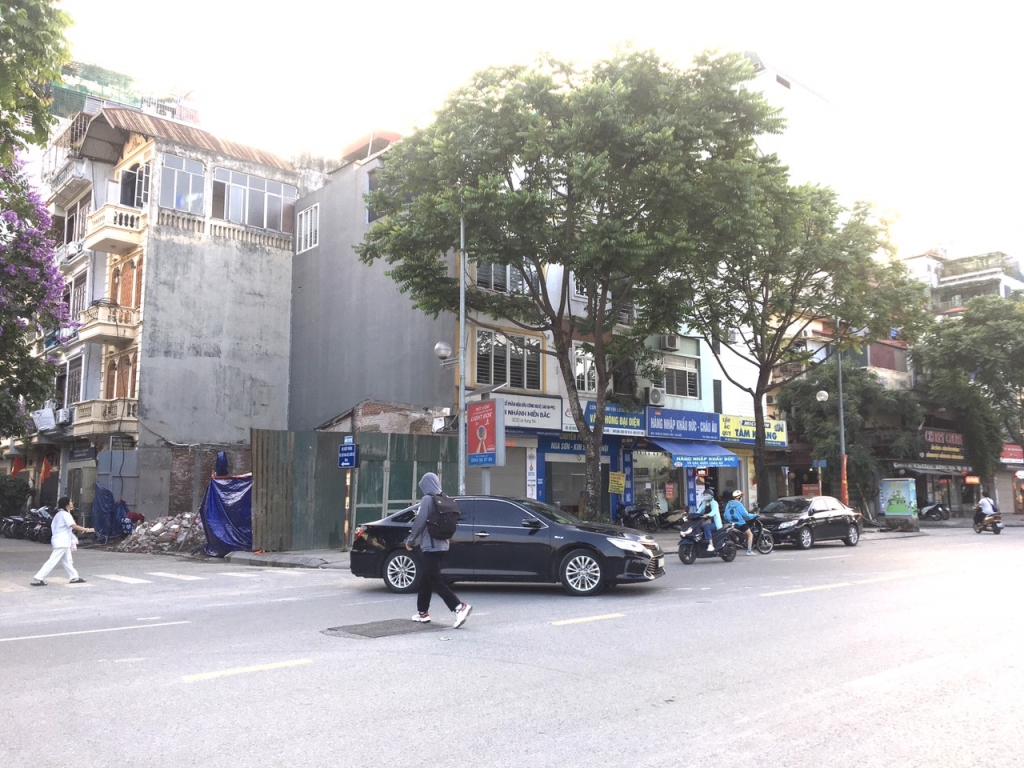 Bán nhà phố Lê Trọng Tấn, quận Thanh Xuân 94m² giá 36 tỷ - Ô tô tránh nhau, sổ đỏ chính chủ!