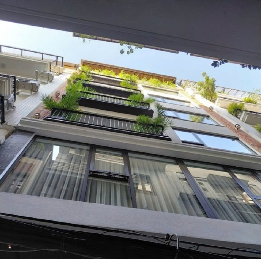 Căn hộ dịch vụ cao cấp phố Liễu Giai 140m² giá 95 tỷ - Tiềm năng đầu tư lớn!