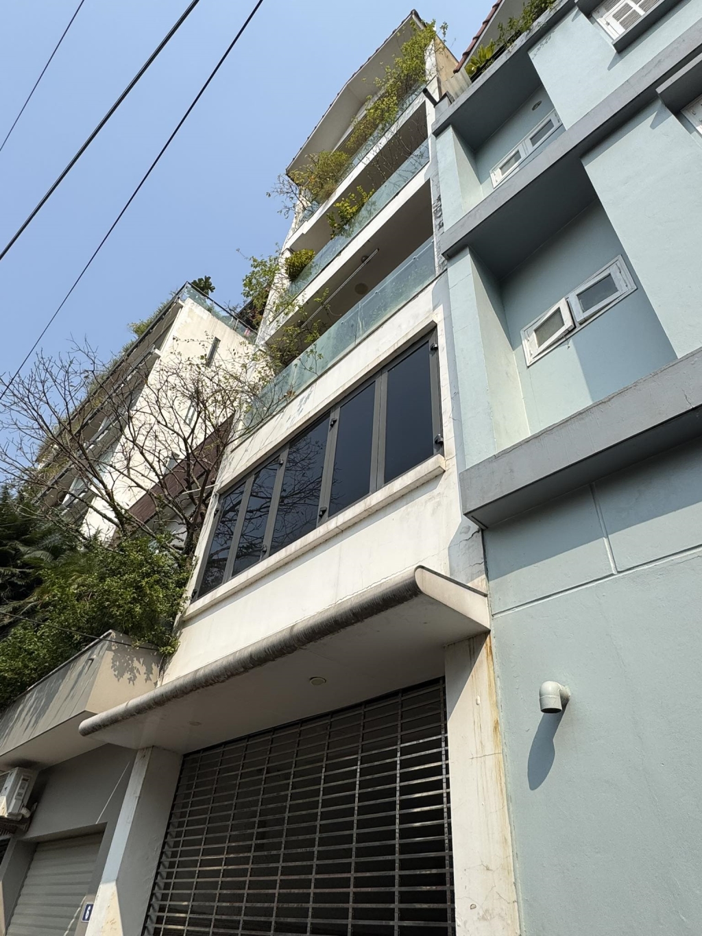 Nhà Cầu Giấy 45m² giá 15.8 tỷ - Thiết kế hiện đại, thang máy tiện lợi!