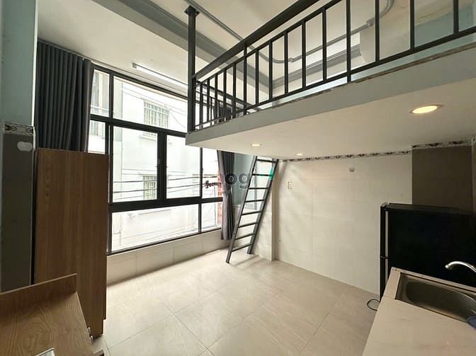 Cho Thuê Căn Gác Cửa Sổ Đầy Đủ Nội Thất 30m² - Giá chỉ 4 triệu tại Quận Tân Bình!