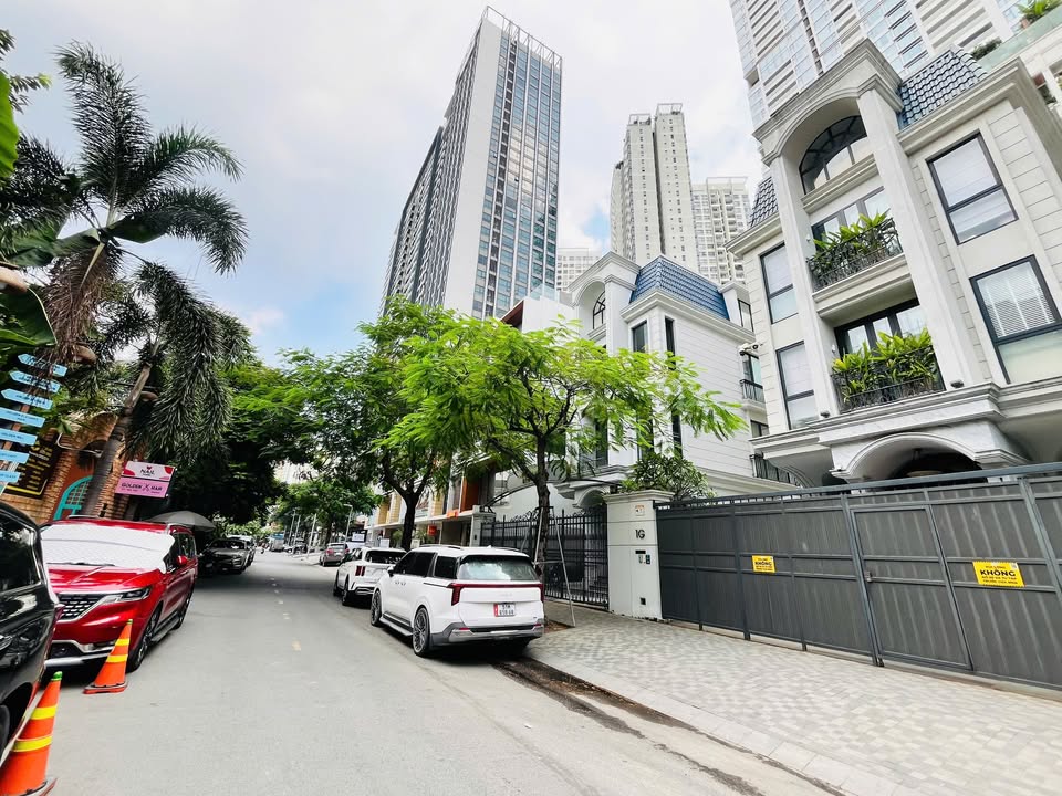 Nhà phố Masteri Lumiere Thảo Điền 196.1m² giá 78 tỷ - Thiết kế hiện đại, kinh doanh sinh lời!