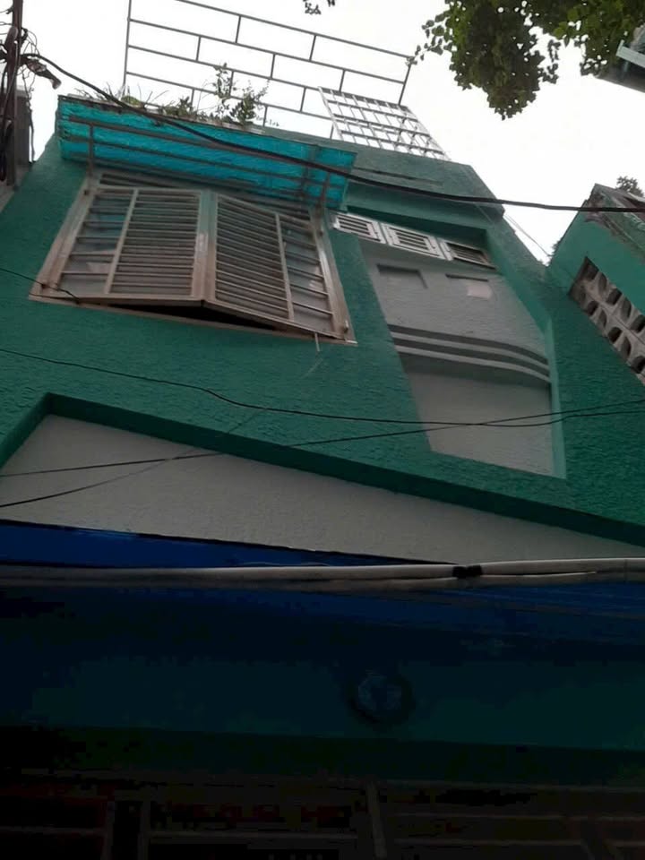 Nhà Huỳnh Mẫn Đạt, P.4, Q.5, 28m² giá 4.9 tỷ - Vị trí trung tâm, an ninh tốt!