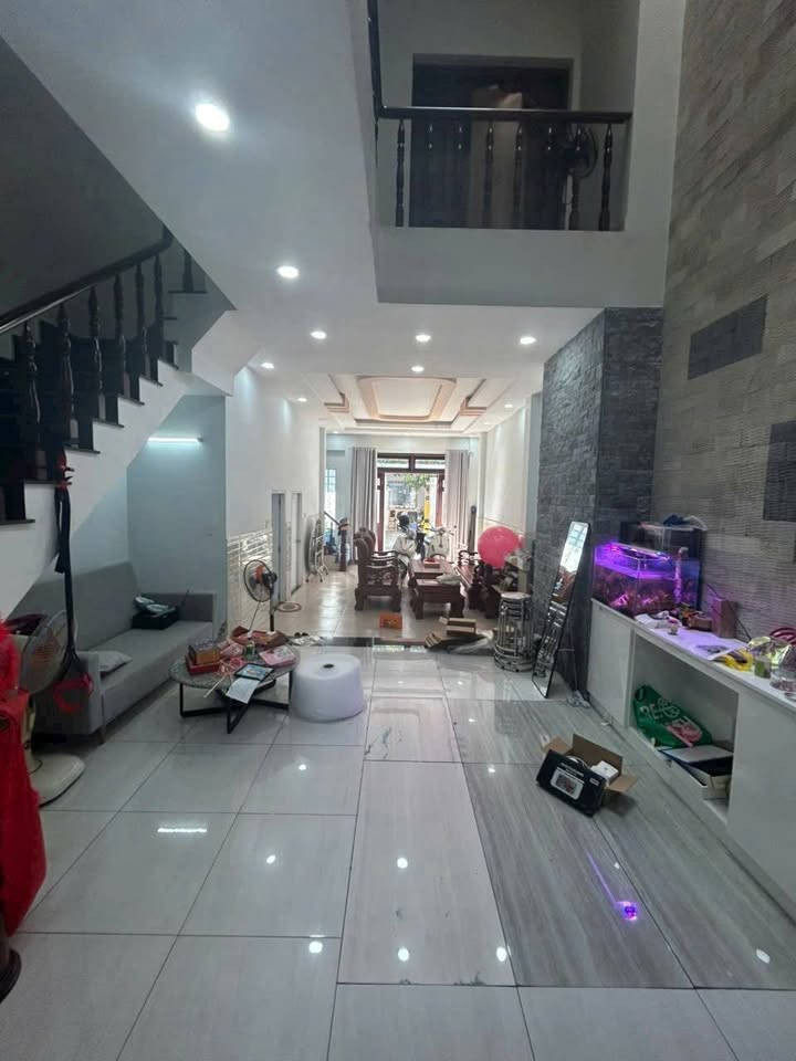 Nhà cho thuê hẻm xe tải phường Tây Thạnh, quận Tân Bình 90m² chỉ 20 triệu/tháng - Không gian lý tưởng cho gia đình và văn phòng!