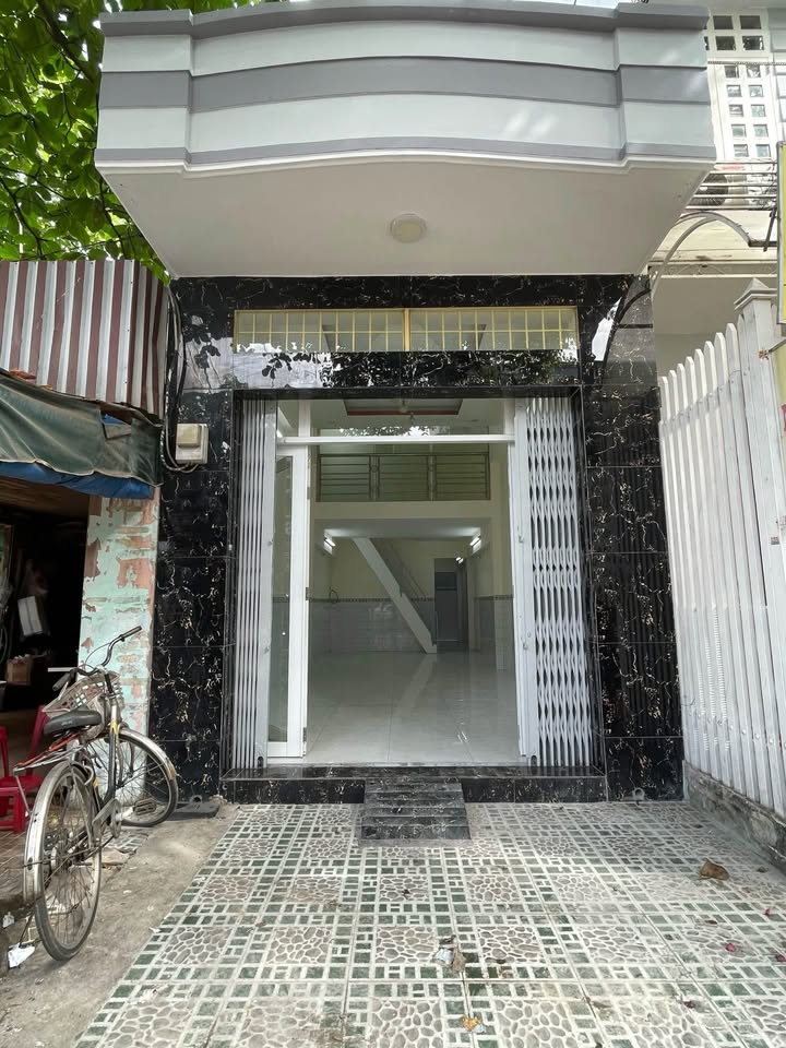 Nhà cho thuê mặt tiền đường Họ Lê, Phú Thạnh, Tân Phú 157.5m² - Giá chỉ 12 triệu/tháng!