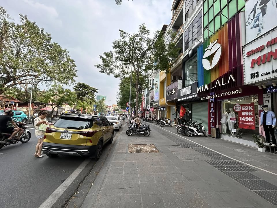 Bán nhà mặt phố Chùa Bộc, Quận Đống Đa, 320m² giá 22 tỷ - Đoạn đẹp nhất cho kinh doanh