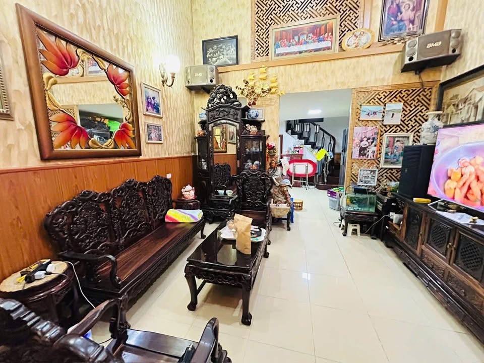 Bán nhà phố Lò Đúc quận Hai Bà Trưng 49m² giá 14 tỷ - Sân riêng rộng thoáng, xe máy đỗ cửa!