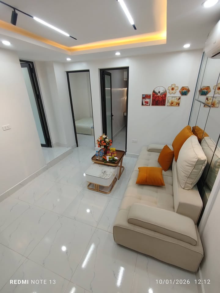 Căn hộ Tôn Đức Thắng, Đống Đa 70m² - Sổ đỏ chính chủ, ô tô đỗ gần cầu thang!