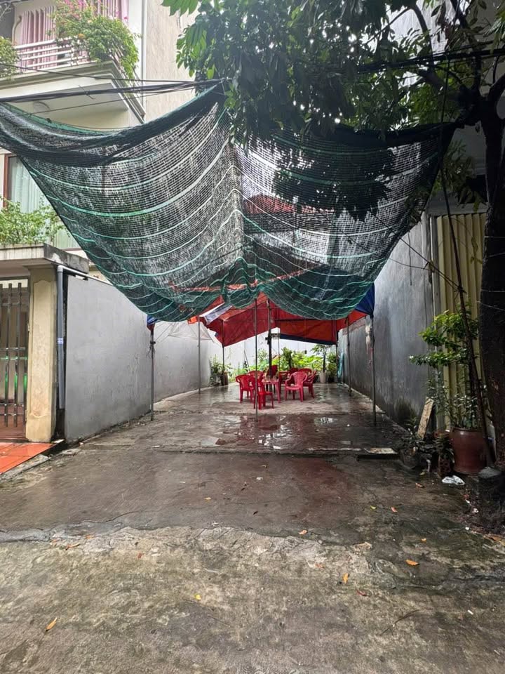 Đất nền tại ngõ 304 đường Ngô Gia Tự, phường Nam Bình, 73.6m², giá 4 tỷ - Cơ hội đầu tư hiếm có!