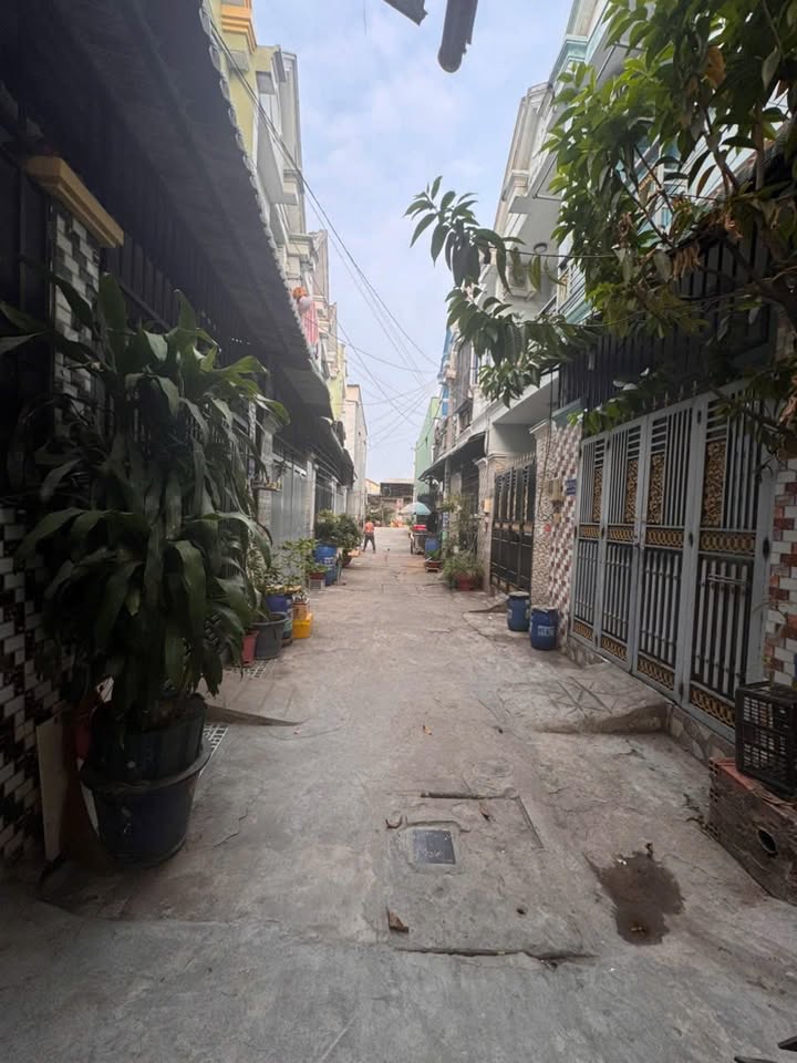 Nhà riêng Tân Vĩnh Lộc 40m² giá 1.75 tỷ - Gần chợ, thuận tiện di chuyển!