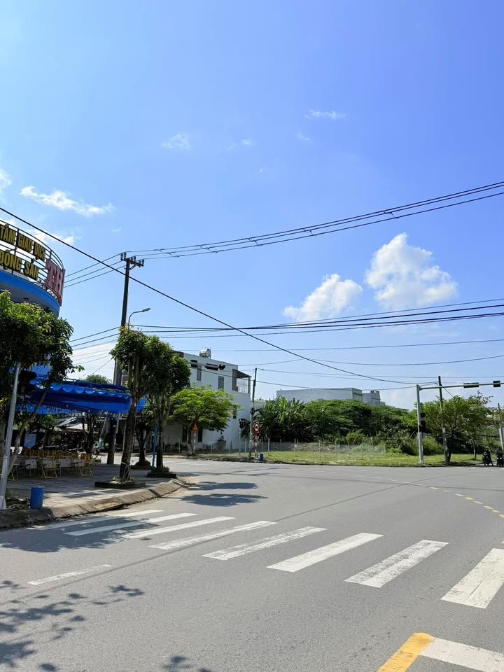 Đất nền góc 2 mặt tiền Văn Tiến Dũng và Nguyễn Xuân Lâm, 235m² giá 22,2 tỷ - Tiềm năng phát triển vượt bậc!