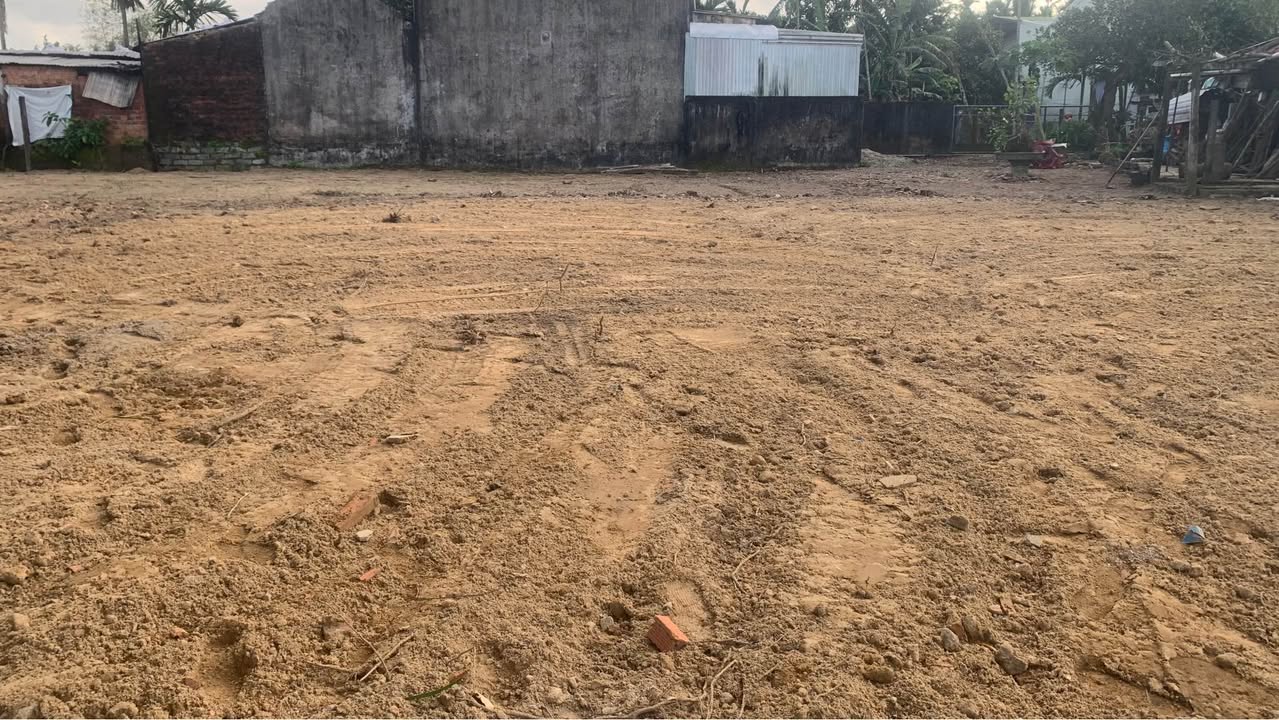 Đất ở Vườn Quảng Phú 700m² giá 2.2 tỷ - Tiềm năng tách lô tuyệt vời!